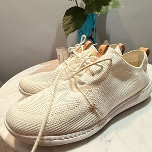 Men's Cream Knit Sneakers